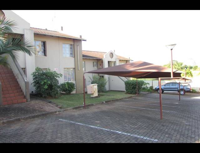 2 BEDROOM TOWNHOUSE FOR SALE IN KINGSVIEW EXT 1